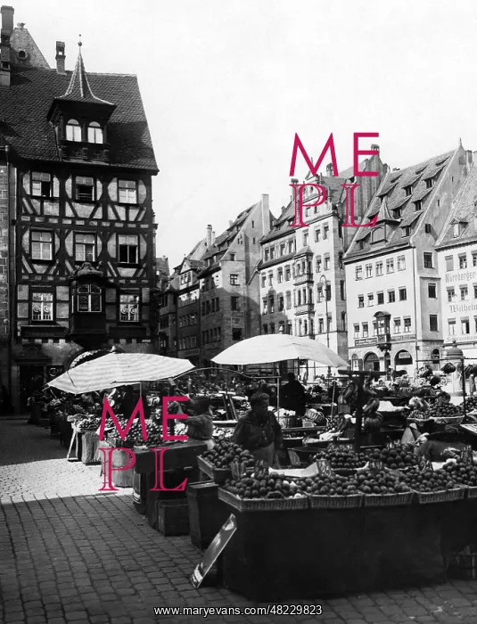 : Market in Nuremberg 1930 : Market in Nuremberg 1930