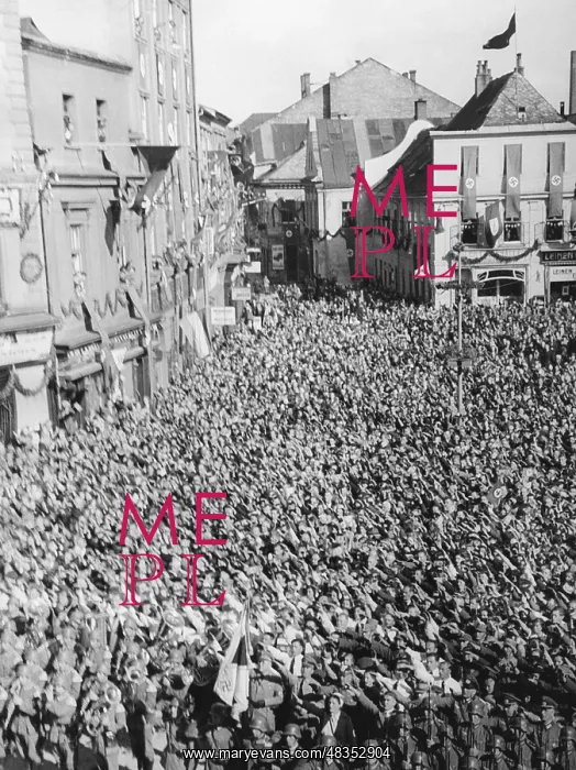 : Market square in Jaegerndorf, 1938 : Market square in Jaegerndorf, 1938