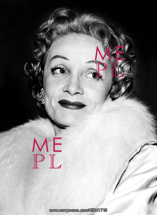 : Marlene Dietrich : Marlene Dietrich