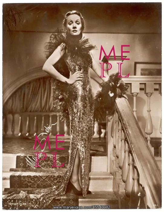 : Marlene Dietrich : Marlene Dietrich