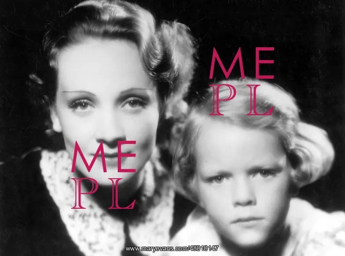 : Marlene Dietrich with her daughter Maria : Marlene Dietrich with her daughter Maria
