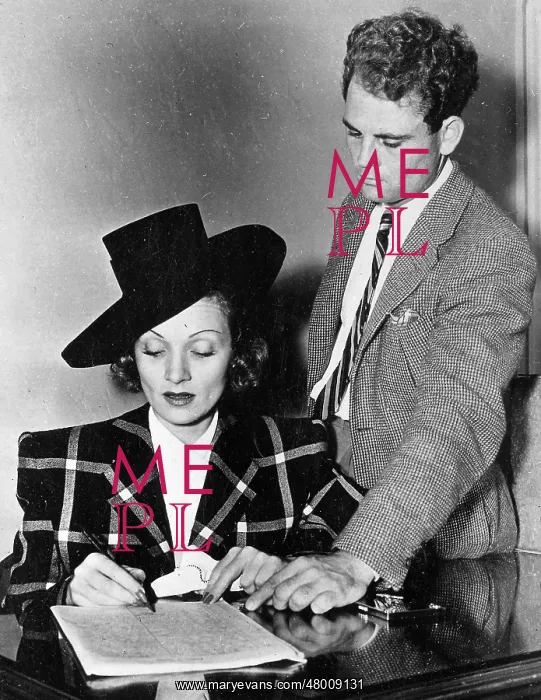 : Marlene Dietrich's first voting as American citizen in New Y : Marlene Dietrich's first voting as American citizen in New Y