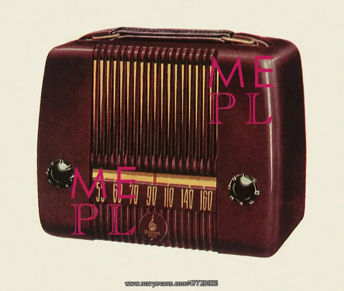  : Maroon Plastic Radio