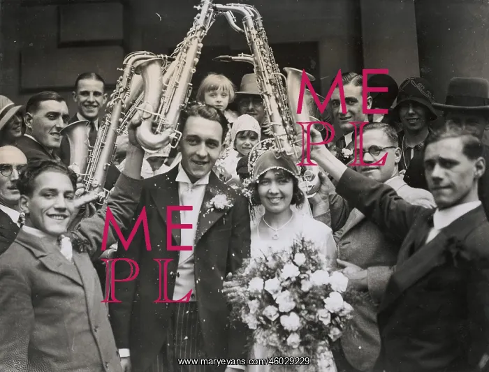 : Marriage of a bandleader : Marriage of a bandleader