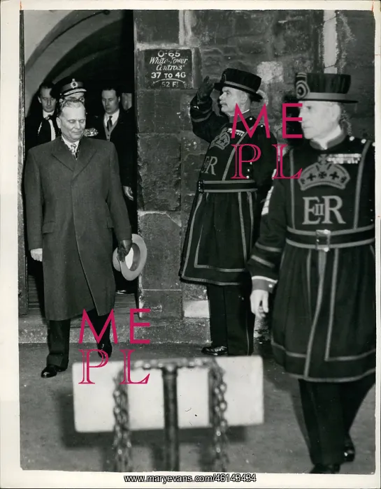 : Marshal Tito visiting the Tower of London : Marshal Tito visiting the Tower of London