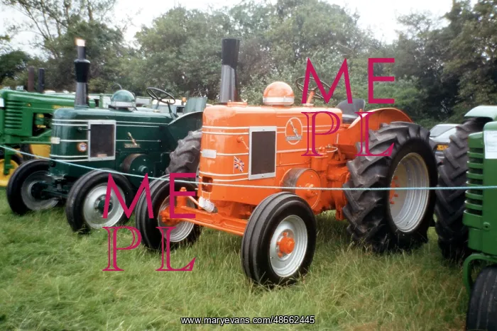 : Marshall Field Marshall Series III tractor : Marshall Field Marshall Series III tractor