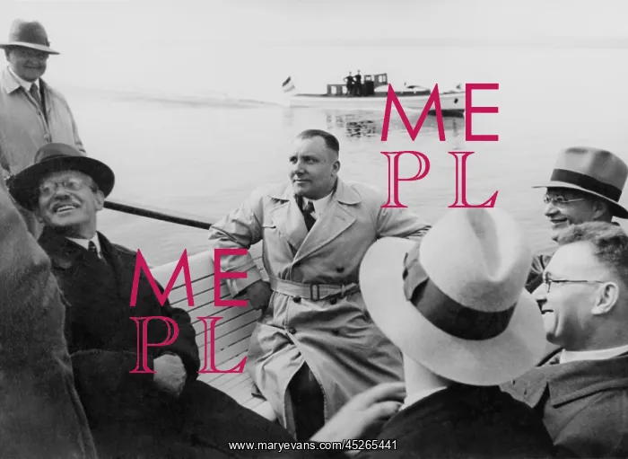 : Martin Bormann (center) on a sightseeing boat : Martin Bormann (center) on a sightseeing boat