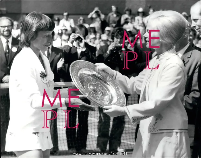 : Martina Navratilova wins singles final at Wimbledon : Martina Navratilova wins singles final at Wimbledon