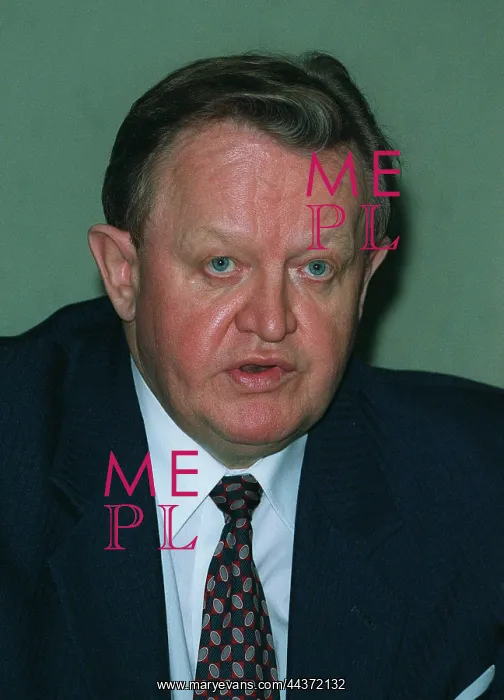  : Martti Ahtisaar