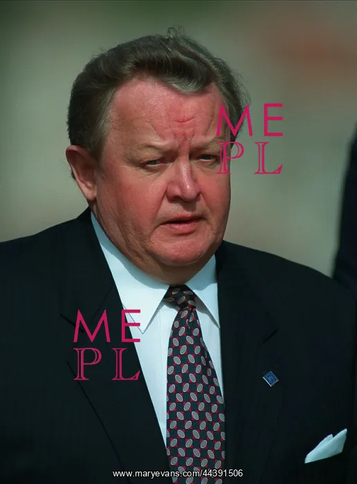  : Martti Ahtisaari