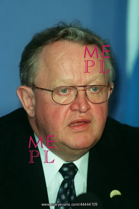  : Martti Ahtisaari