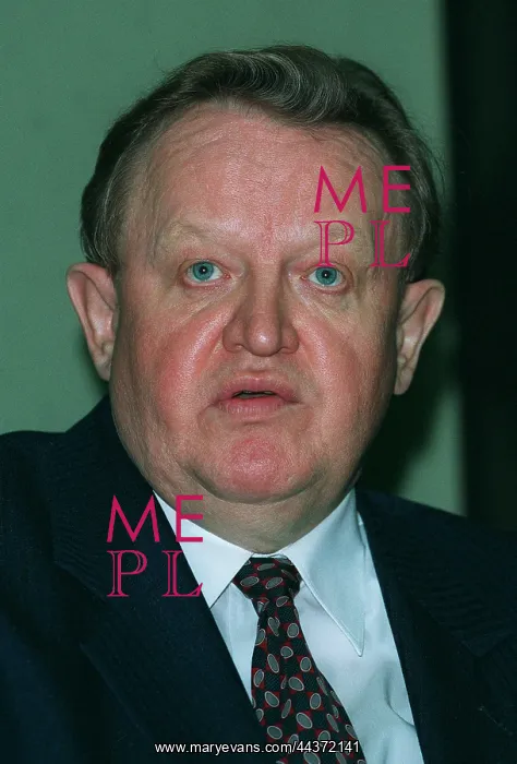  : Martti Athisaari