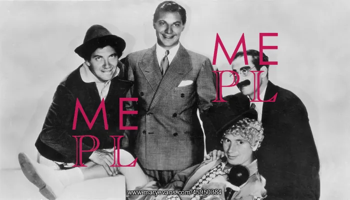: FOUR MARX BROS / PARAMOUNT : FOUR MARX BROS / PARAMOUNT