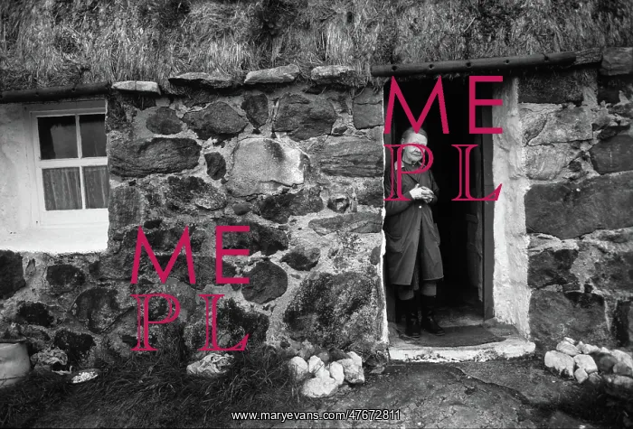 : Mary MacDonald outside her crofter's cottage, Outer Hebrides : Mary MacDonald outside her crofter's cottage, Outer Hebrides