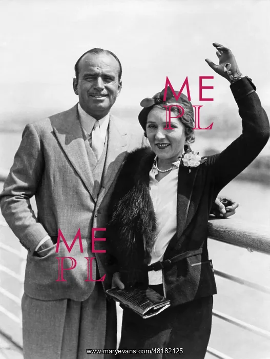 : Mary Pickford : Mary Pickford