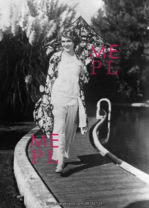 : Mary Pickford : Mary Pickford