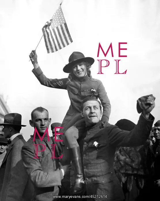 : Mary Pickford, greeted by her boy who has ? : Mary Pickford, greeted by her boy who has ?
