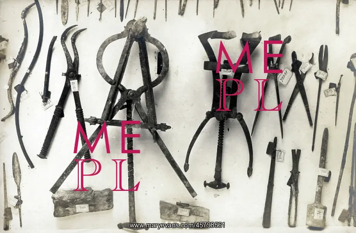 : Masonry and sculpture tools and equipment : Masonry and sculpture tools and equipment