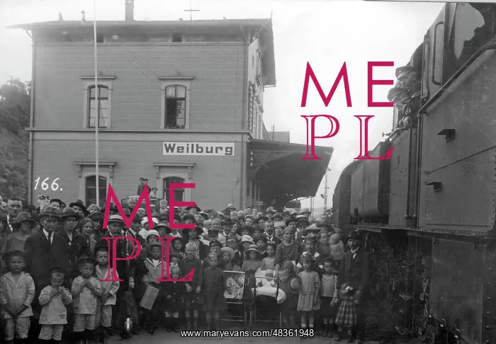 : Mass arrival of German railwaymen in Weilburg, around the : Mass arrival of German railwaymen in Weilburg, around the