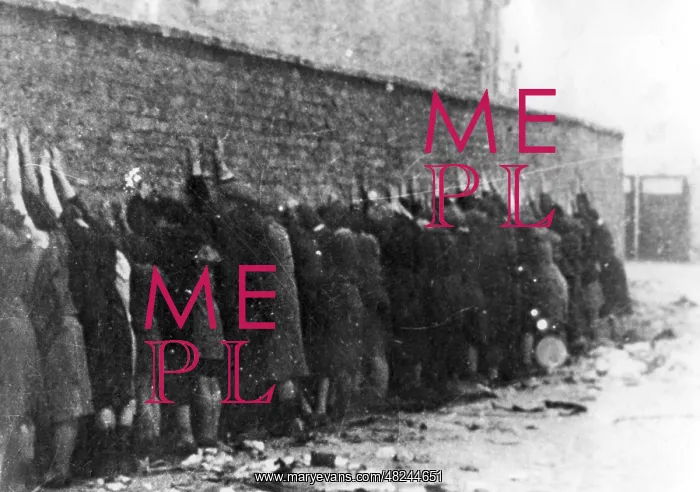 : Mass execution during the Warsaw Ghetto Uprising : Mass execution during the Warsaw Ghetto Uprising