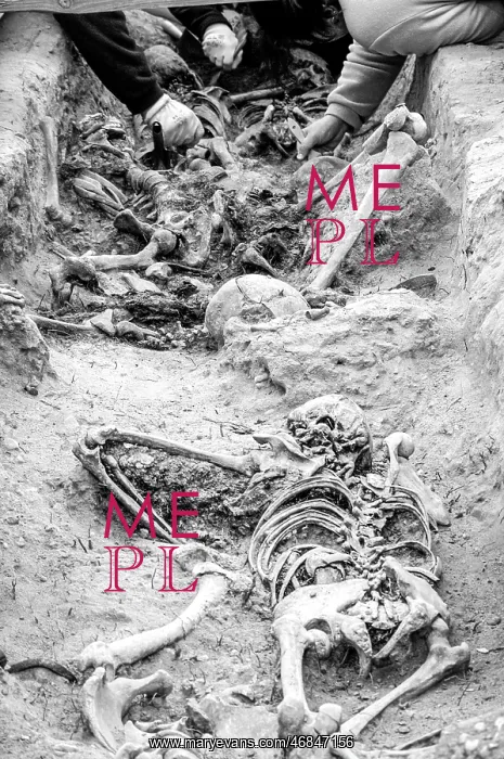 : Mass graves from the spanish Civil War 2003 : Mass graves from the spanish Civil War 2003