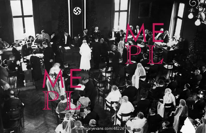 : Mass wedding ceremony of NSDAP members, 1933 : Mass wedding ceremony of NSDAP members, 1933