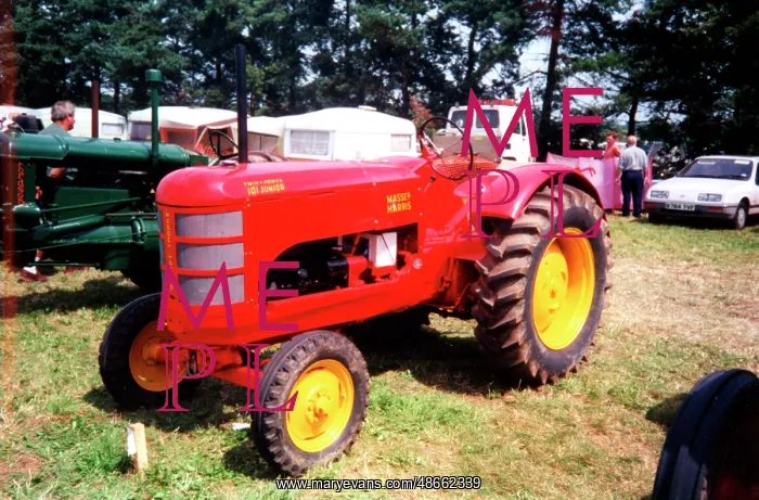 : Massey-Harris 101 Junior tractor : Massey-Harris 101 Junior tractor