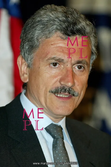 : Massimo D`Alema : Massimo D`Alema