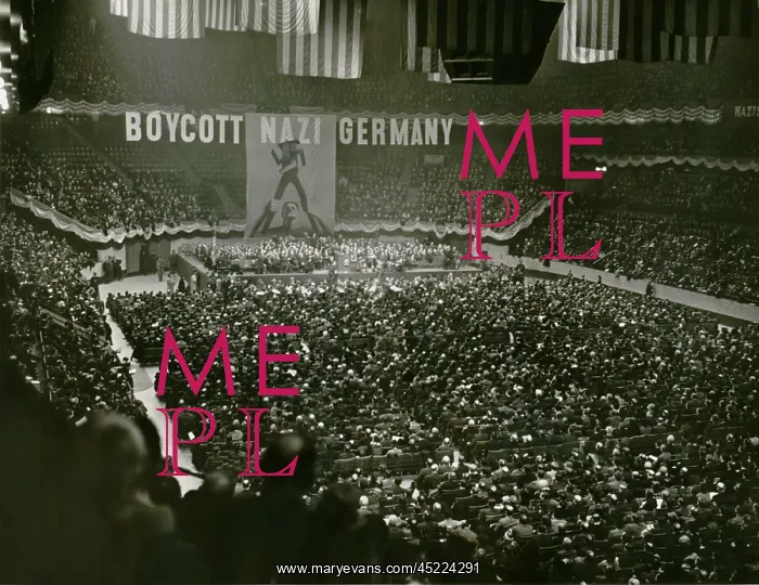 : Massive anti-Nazis demonstration calls for ? : Massive anti-Nazis demonstration calls for ?