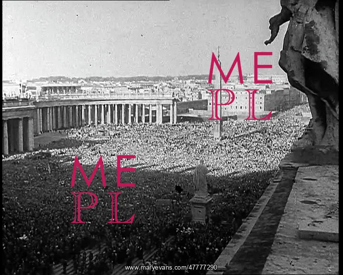 : A Massive Crowd in St. Peter's Square : A Massive Crowd in St. Peter's Square
