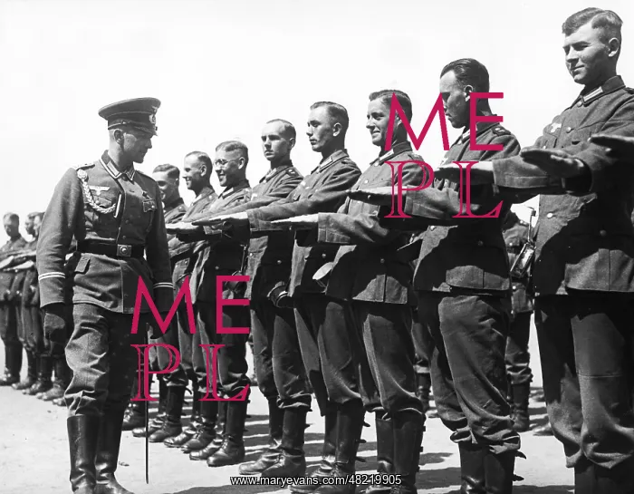 : Master sergeant of the Wehrmacht during the inspection o : Master sergeant of the Wehrmacht during the inspection o