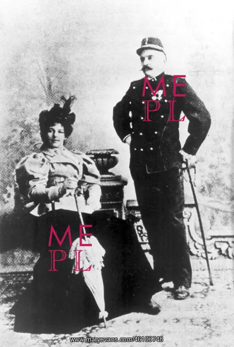 : Mata Hari with her husband, Rudolf MacLeod : Mata Hari with her husband, Rudolf MacLeod