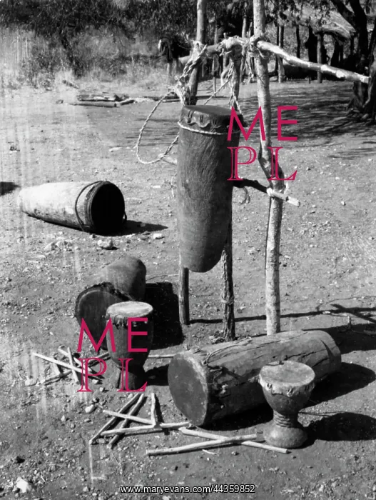 : Matambo at Tete Chikunda, the through layer drums beyond : Matambo at Tete Chikunda, the through layer drums beyond