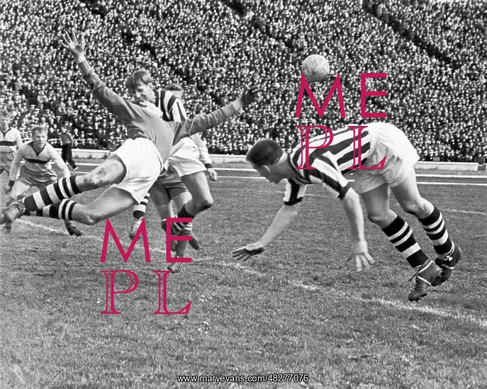 : Match between USSR and England, 1957 : Match between USSR and England, 1957
