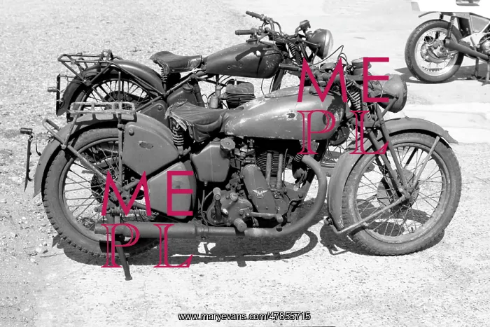 : Matchless G3 and BSA M21 motorcycles : Matchless G3 and BSA M21 motorcycles