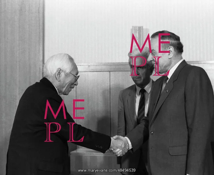 : Matsumae visits USSR : Matsumae visits USSR