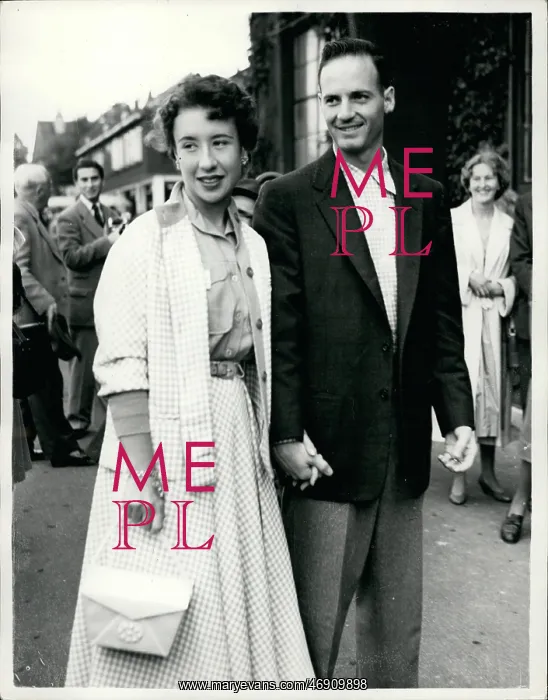 : Maureen Connolly and husband Norman Brinker, Wimbledon : Maureen Connolly and husband Norman Brinker, Wimbledon