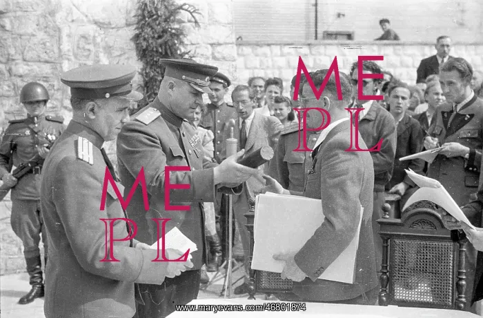 : Mauthausen : Mauthausen