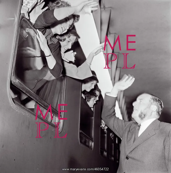 : Mautner-Markhof at West Station : Mautner-Markhof at West Station