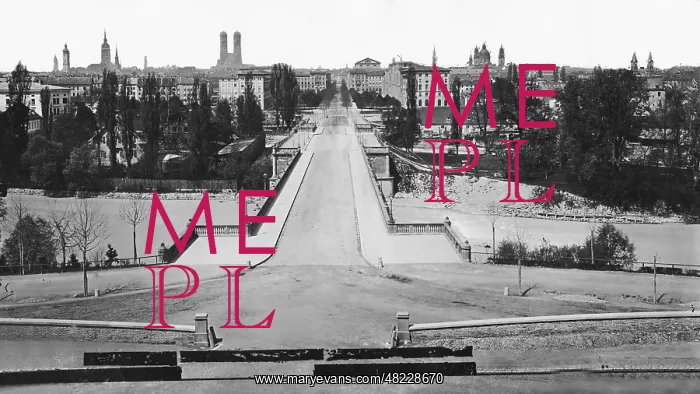 : Maximilians Bridge in Munich : Maximilians Bridge in Munich