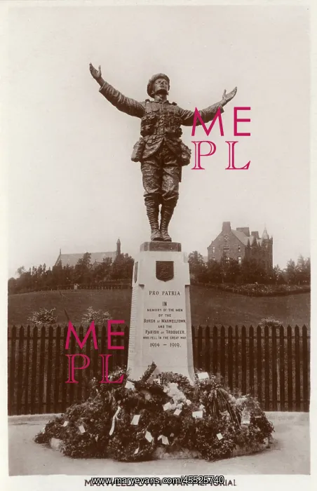 : Maxwelltown War Memorial : Maxwelltown War Memorial