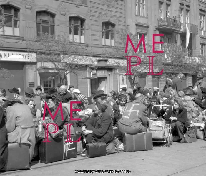 : May 1945, German citizens who lived in Prague : May 1945, German citizens who lived in Prague