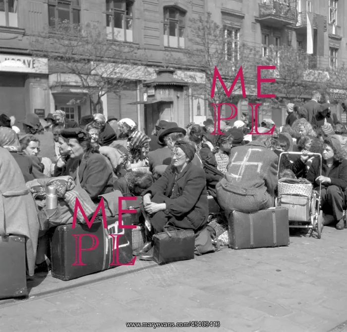 : May 1945, German citizens who lived in Prague : May 1945, German citizens who lived in Prague