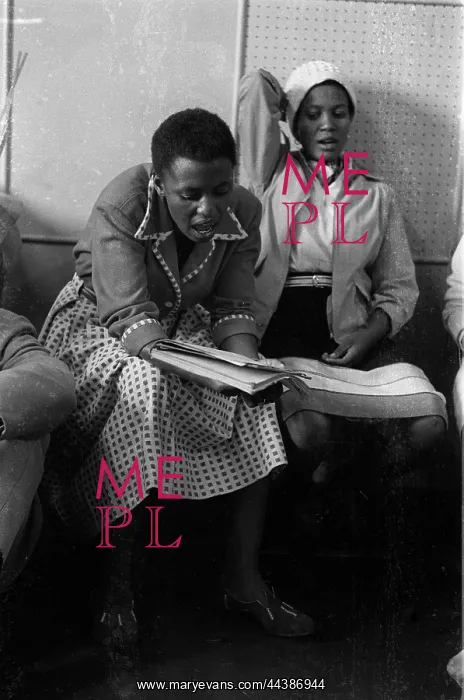 : May 1960 On The Way Up Miriam Makeba And The Skylarks : May 1960 On The Way Up Miriam Makeba And The Skylarks