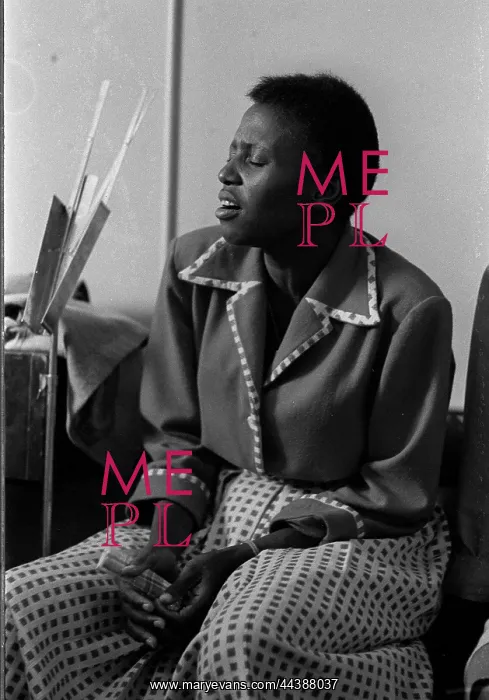 : May 1960 On The Way Up Miriam Makeba And The Skylarks : May 1960 On The Way Up Miriam Makeba And The Skylarks