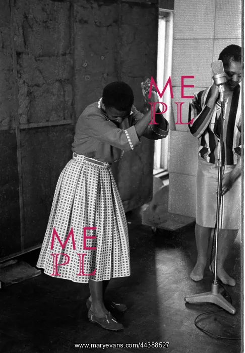 : May 1960 On The Way Up Miriam Makeba And The Skylarks : May 1960 On The Way Up Miriam Makeba And The Skylarks