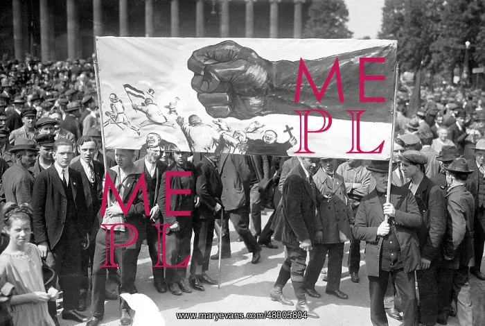 : May Day celebrations of the KPD in Berlin, 1926 : May Day celebrations of the KPD in Berlin, 1926