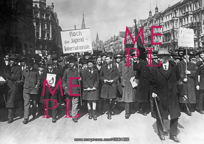 : May Day rally in Berlin, 1919 : May Day rally in Berlin, 1919