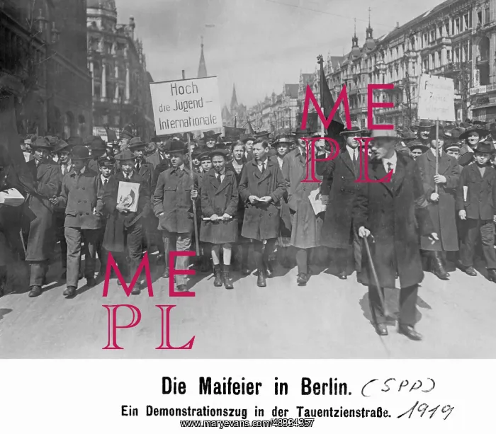 : May Day rally in Berlin, 1919 : May Day rally in Berlin, 1919