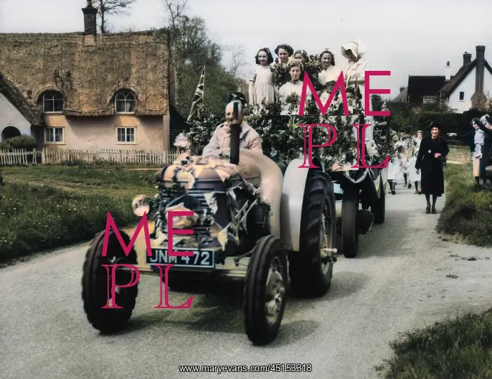 : MAY DAY TRACTOR : MAY DAY TRACTOR